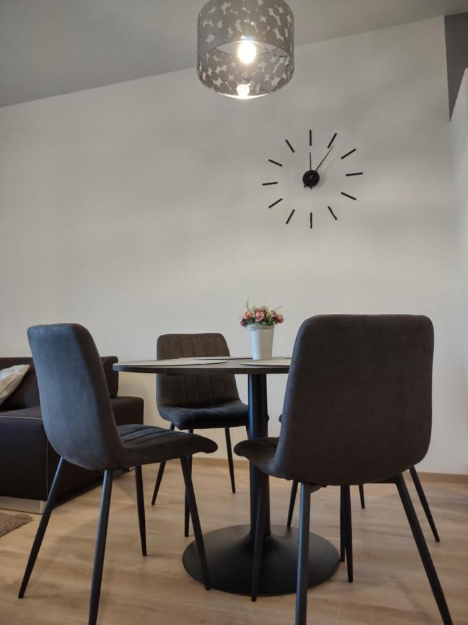 Karina Apartman Dunajská Streda Exterior foto