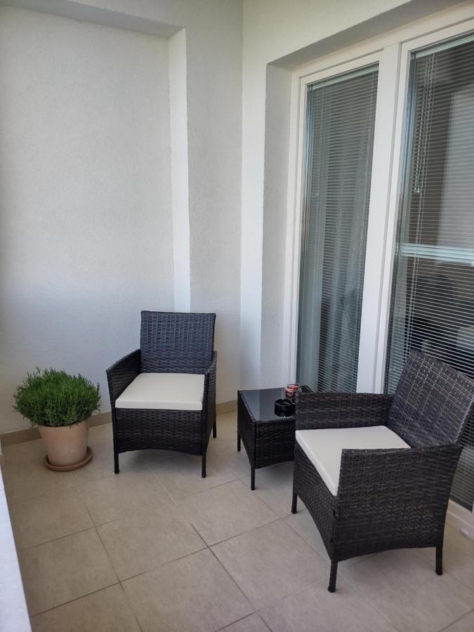 Karina Apartman Dunajská Streda Exterior foto