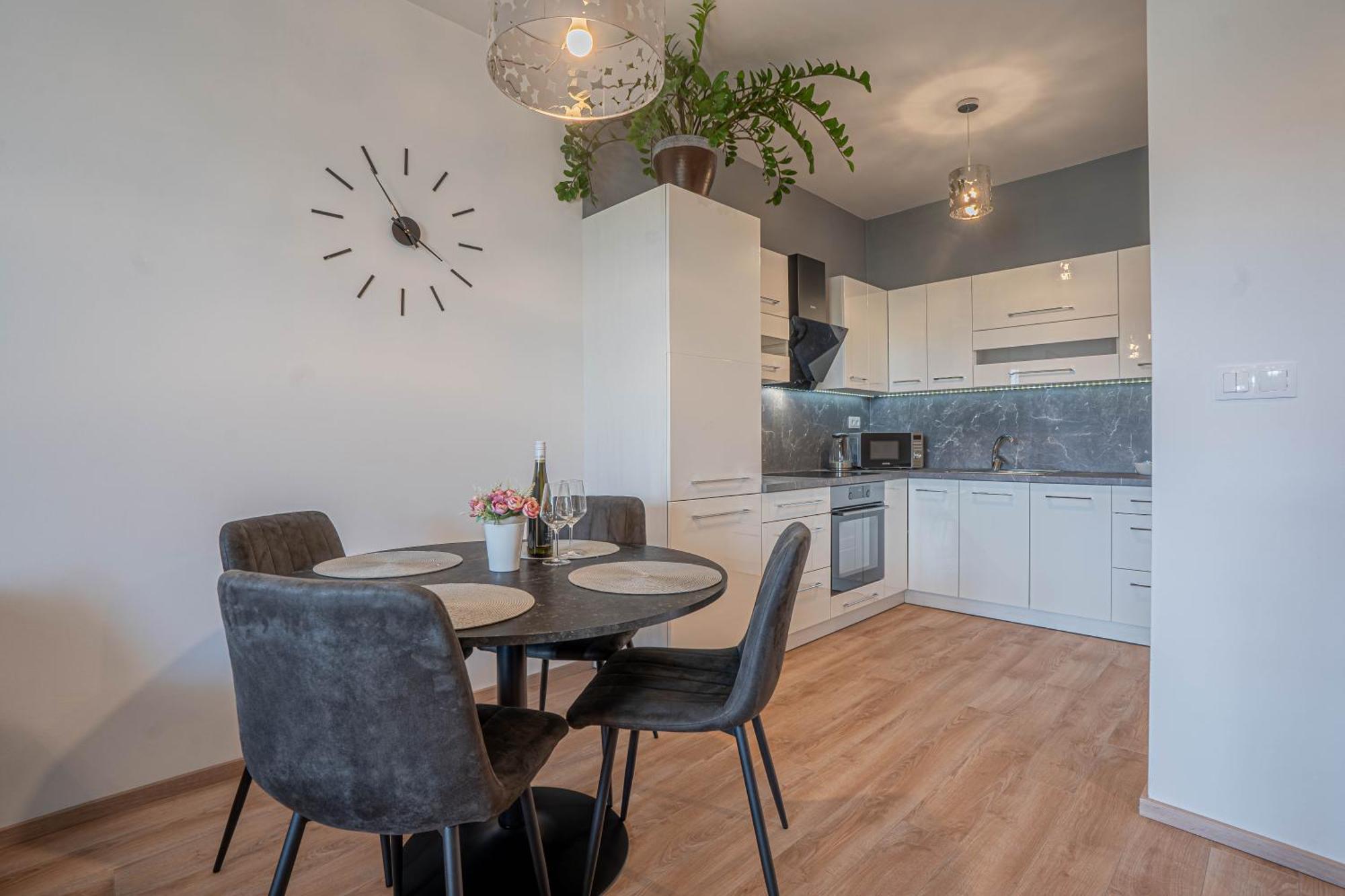 Karina Apartman Dunajská Streda Exterior foto